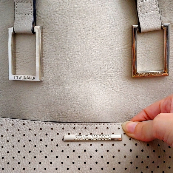 NWOT STEVE MADDEN PURSE * MULTI-POCKET LARGE SATCHEL/TOTE * EXCELLENT CONDITION - Picture 4 of 14